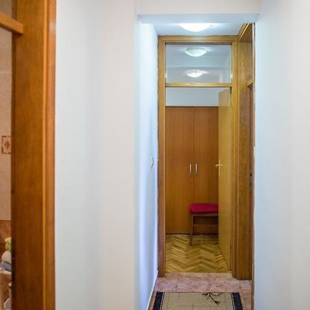 בודווה City Apartments Gosposhtina מראה חיצוני תמונה