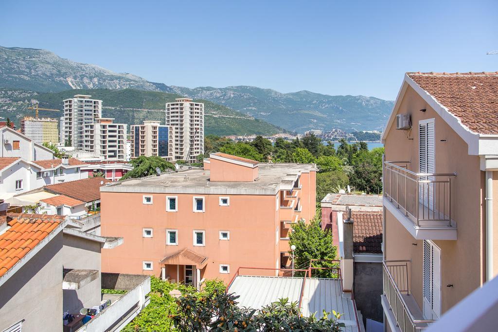 בודווה City Apartments Gosposhtina מראה חיצוני תמונה