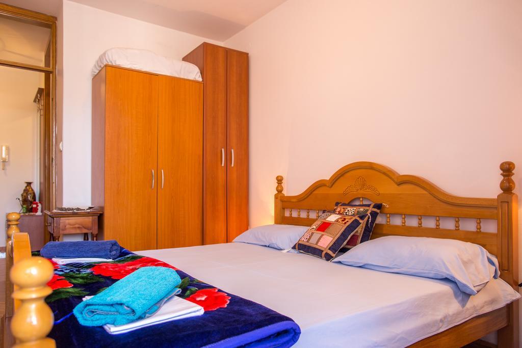 בודווה City Apartments Gosposhtina מראה חיצוני תמונה