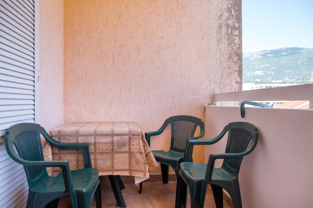 בודווה City Apartments Gosposhtina מראה חיצוני תמונה