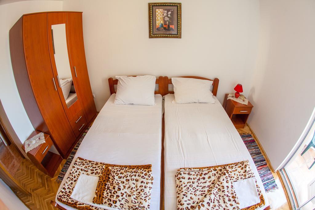 בודווה City Apartments Gosposhtina מראה חיצוני תמונה