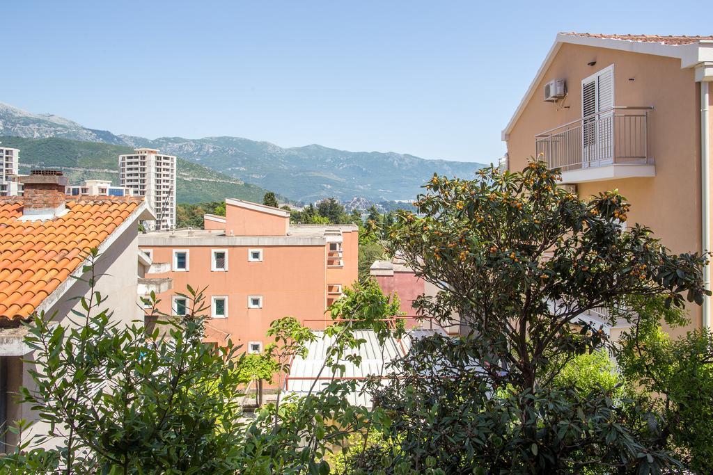 בודווה City Apartments Gosposhtina מראה חיצוני תמונה