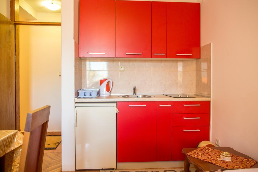 בודווה City Apartments Gosposhtina מראה חיצוני תמונה
