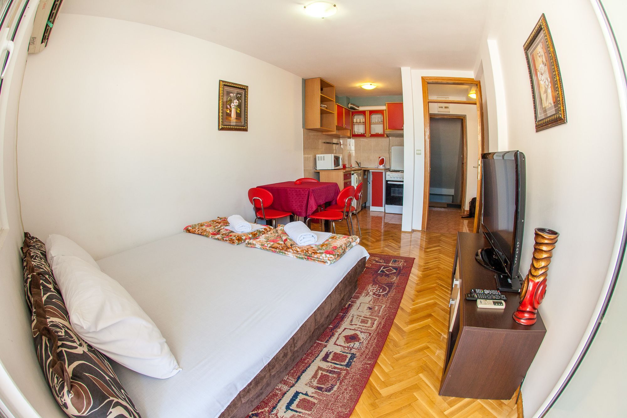 בודווה City Apartments Gosposhtina מראה חיצוני תמונה