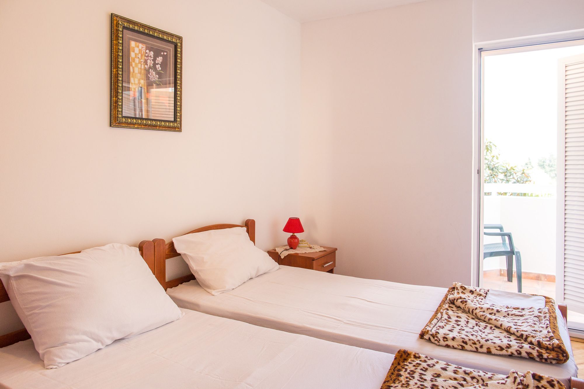 בודווה City Apartments Gosposhtina מראה חיצוני תמונה