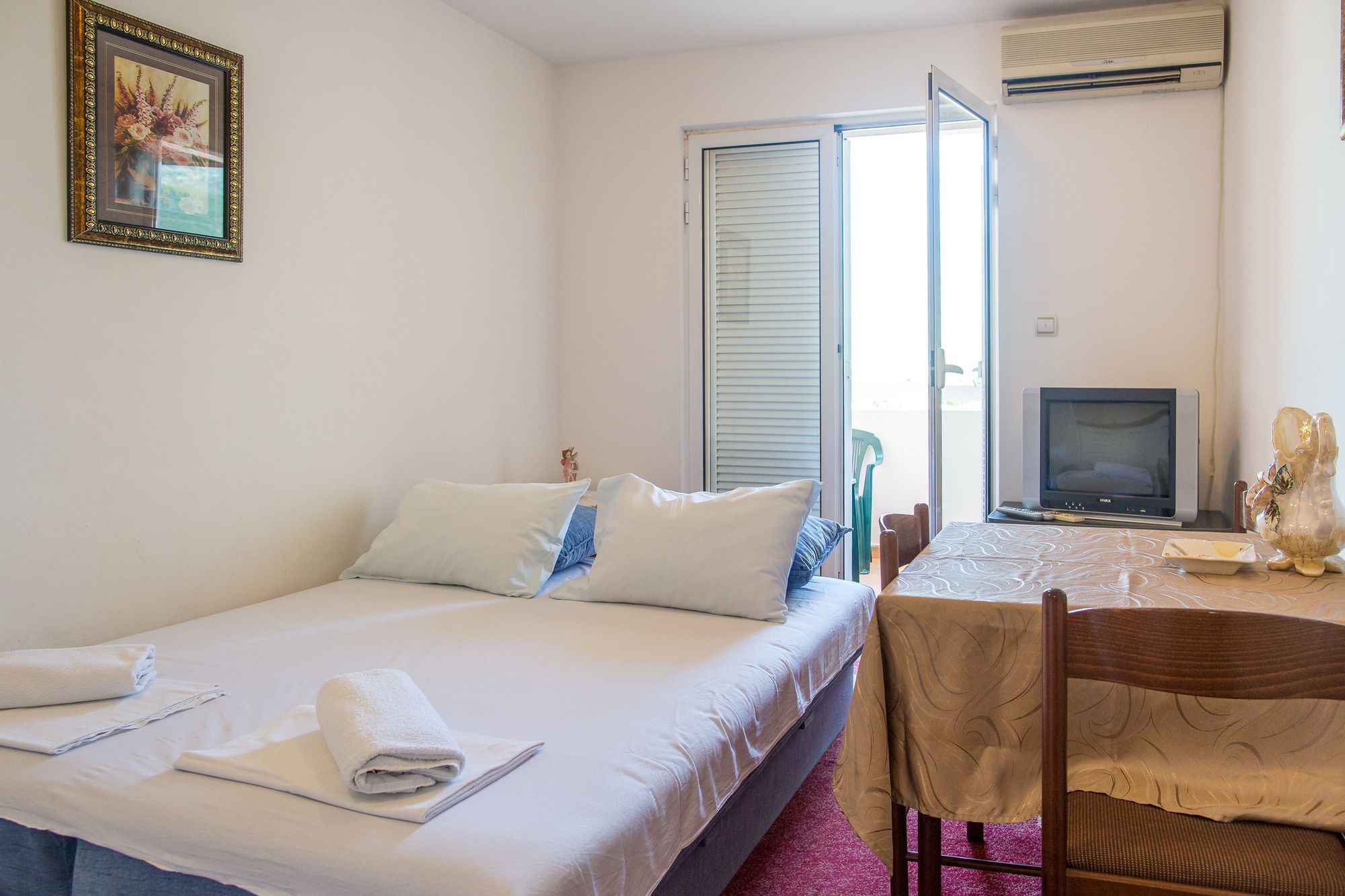 בודווה City Apartments Gosposhtina מראה חיצוני תמונה