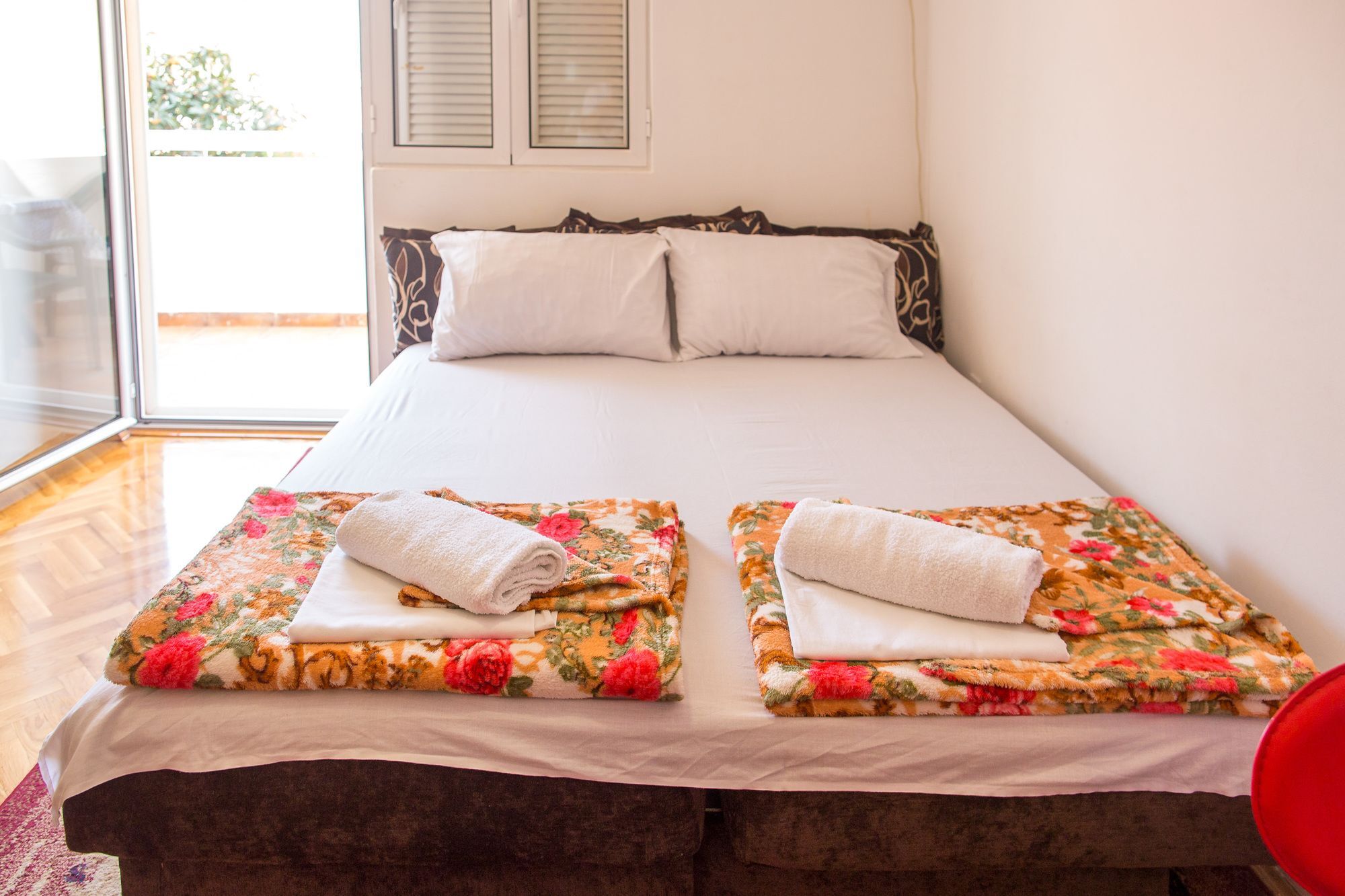 בודווה City Apartments Gosposhtina מראה חיצוני תמונה