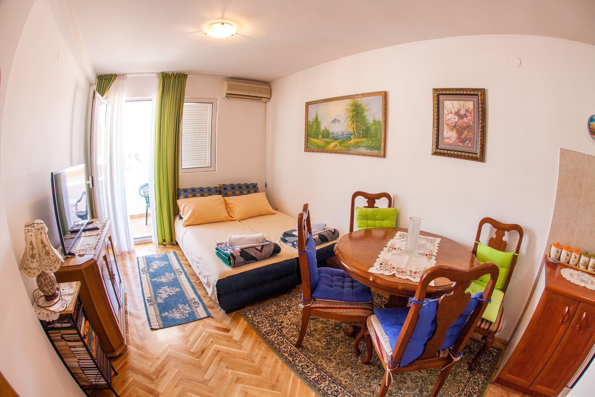 בודווה City Apartments Gosposhtina מראה חיצוני תמונה