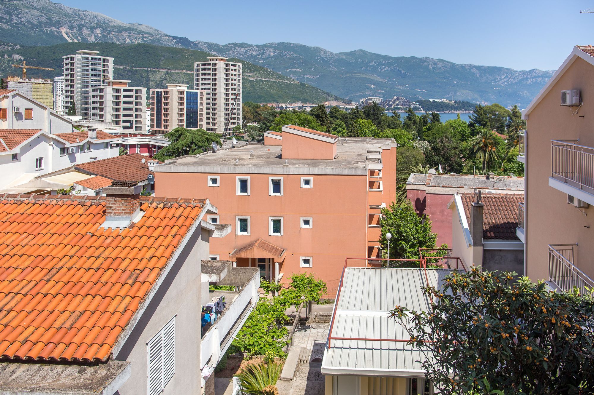 בודווה City Apartments Gosposhtina מראה חיצוני תמונה